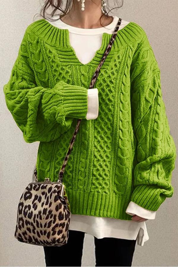 Sweter z eleganckim wzorem o luźnym kroju zapewniającym modny wygląd
