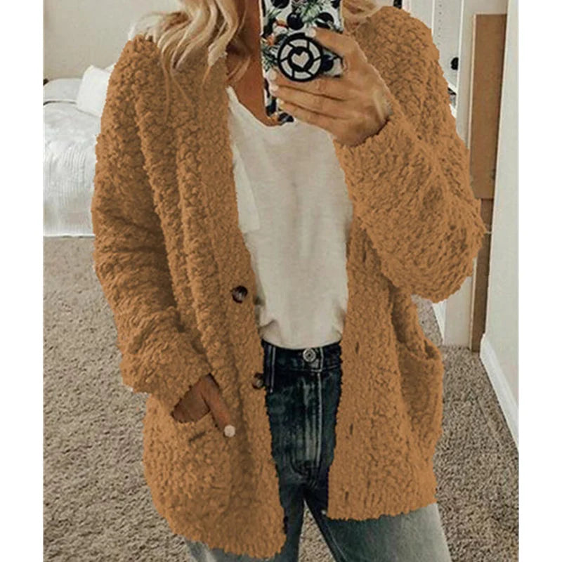 Stylowy sweter damski na zimę