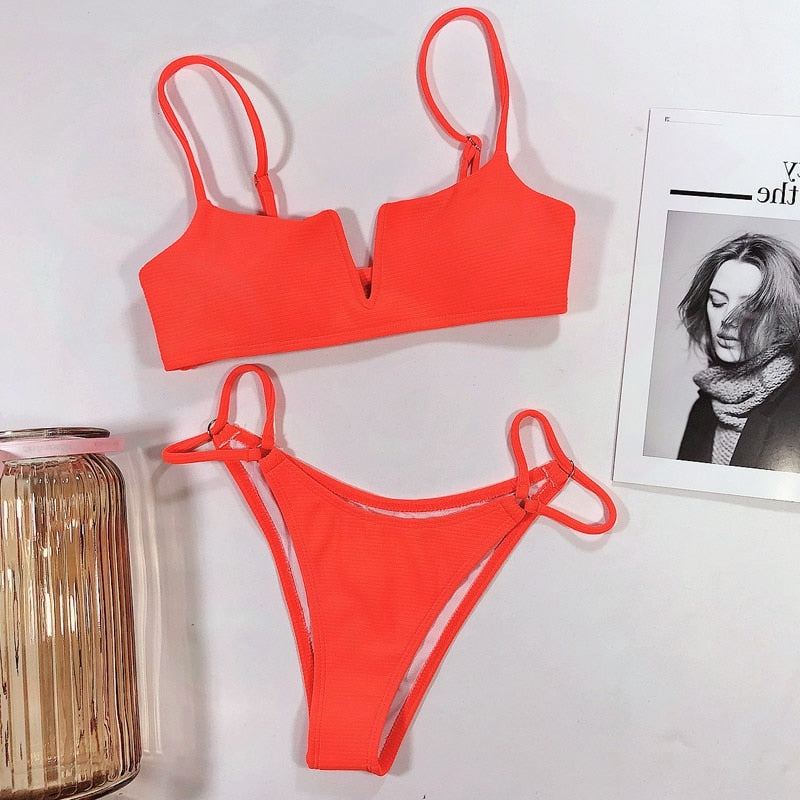 AquaLivv - Brazylijskie bikini z dekoltem w szpic