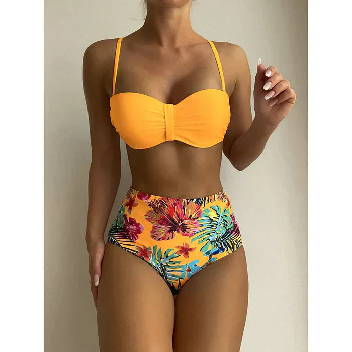 Szykowne bikini z wysokim stanem i kwiatowym wzorem