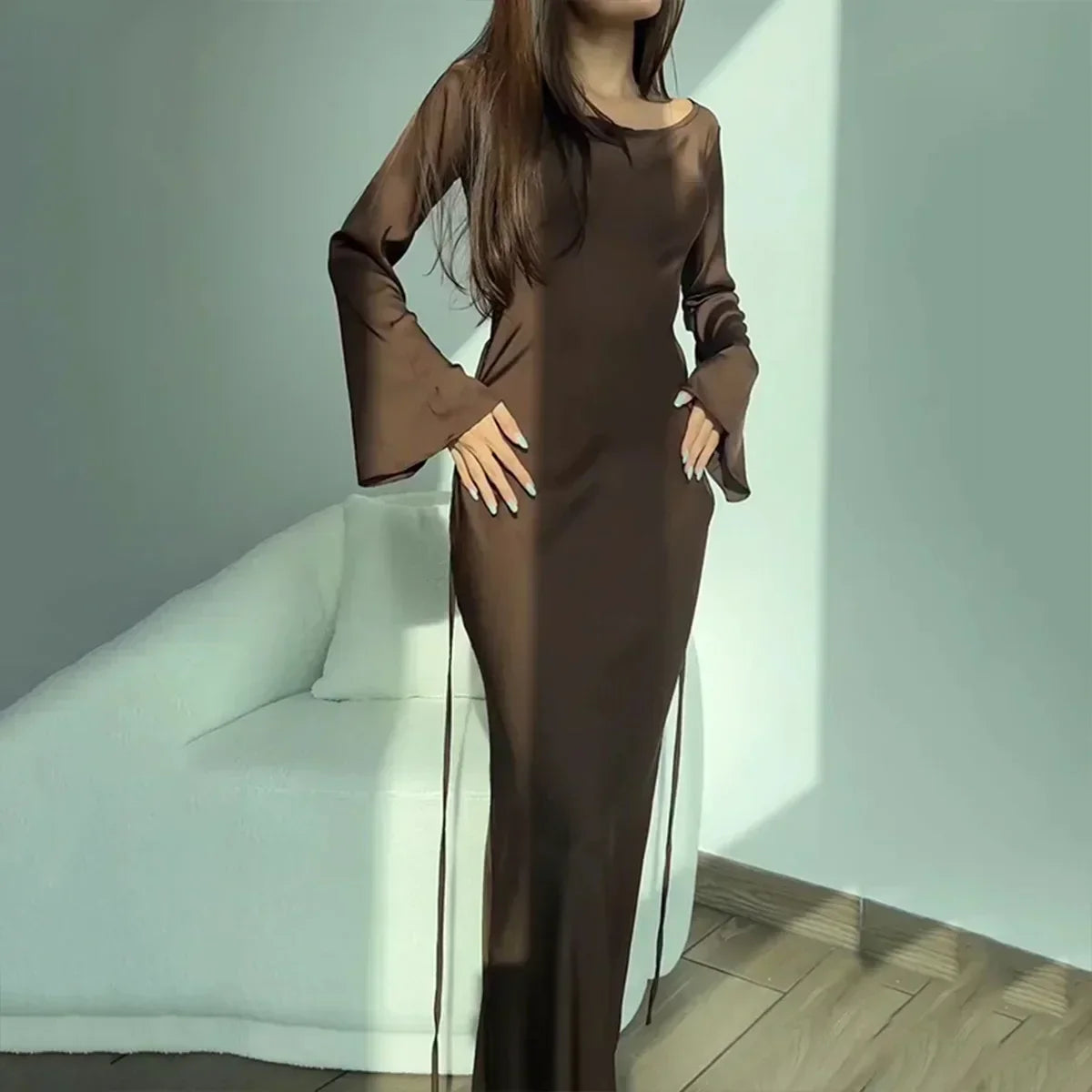 Lindsay | Elegancka satynowa sukienka imprezowa z długim rękawem