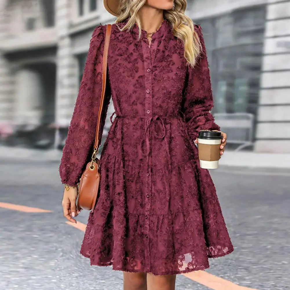 Camilla - Elegancka koronkowa sukienka midi o linii A