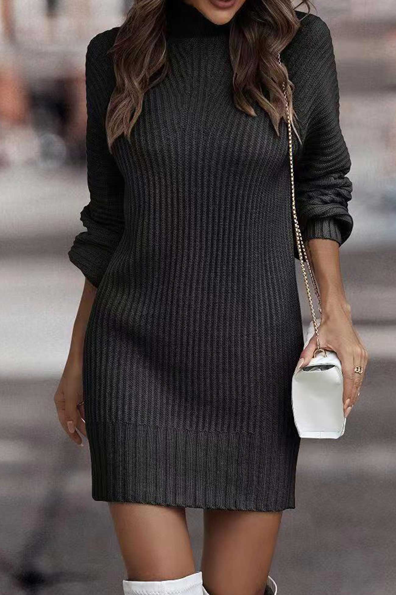 Modna sweterkowa sukienka z wysuwanym kołnierzem do szykownych stylizacji