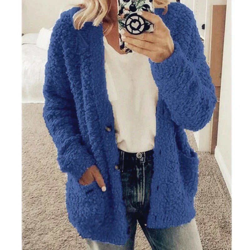 Stylowy sweter damski na zimę