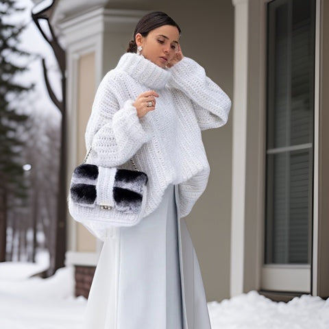 Sweter z dzianiny Lari