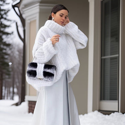 Sweter z dzianiny Lari