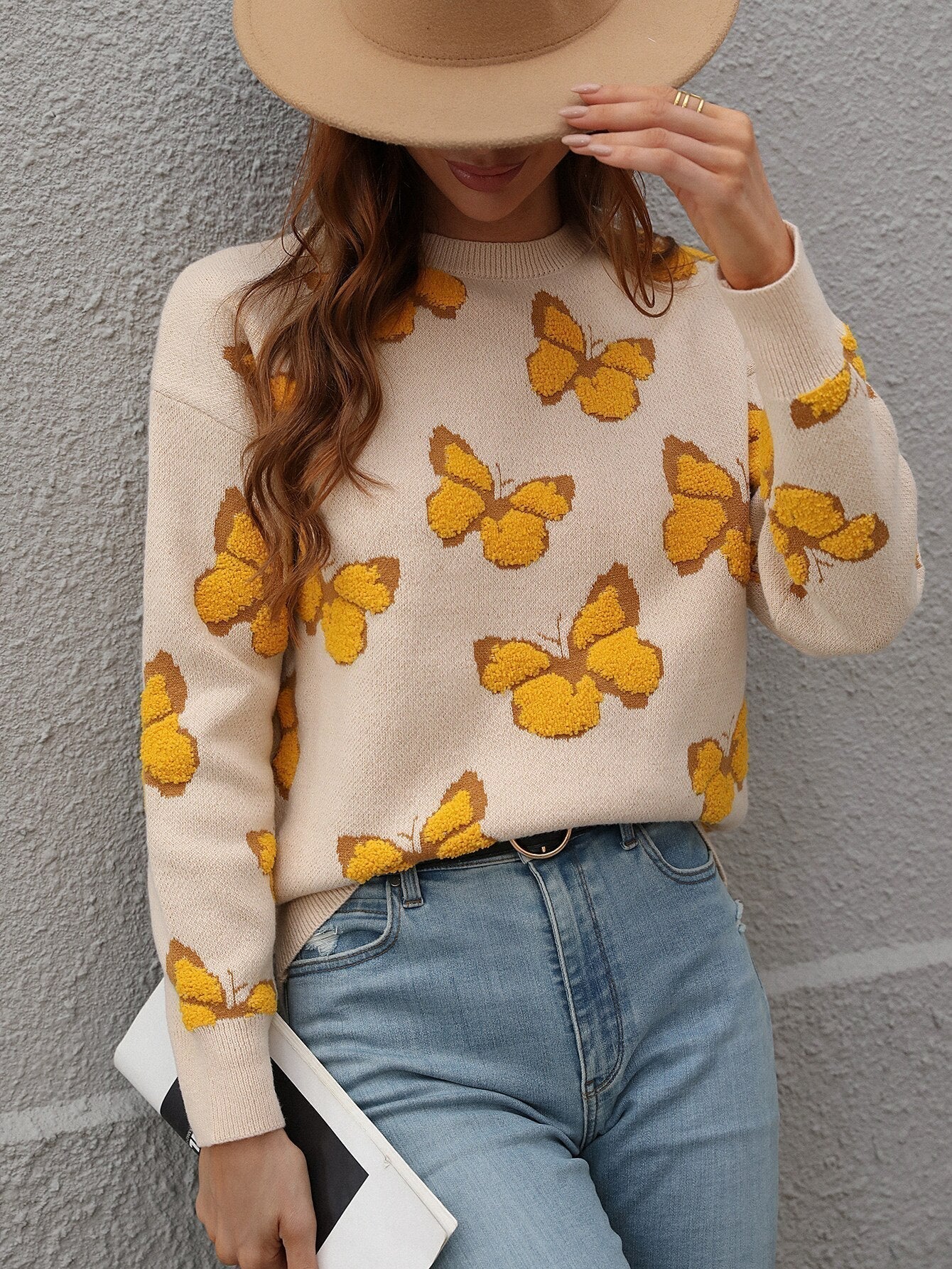 Sweter w motyle