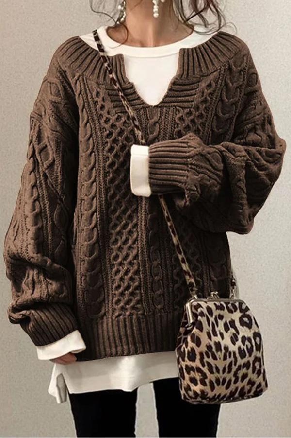 Sweter z eleganckim wzorem o luźnym kroju zapewniającym modny wygląd