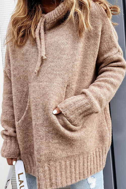 Sweter z dekoltem pod szyję i funkcjonalnymi kieszeniami w swobodnym stylu