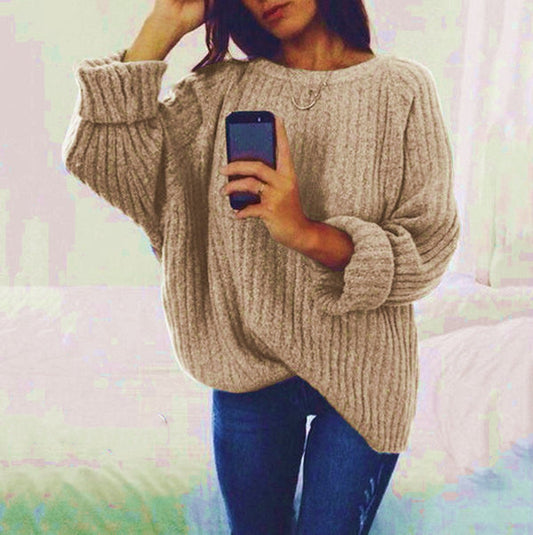 Wygodny sweter oversize z klasycznym okrągłym dekoltem
