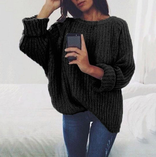 Wygodny sweter oversize z klasycznym okrągłym dekoltem