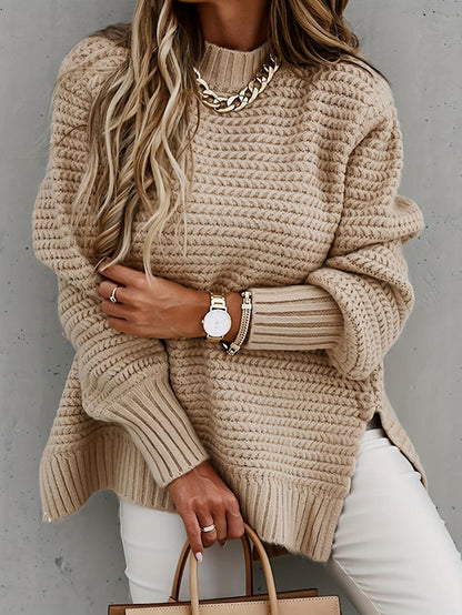 Sweter oversize z długimi rękawami i rozcięciami po bokach