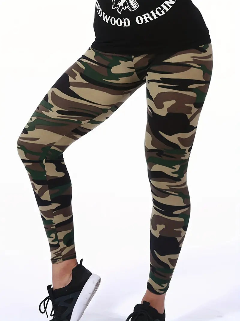 - Casualowe legginsy w kamuflażu z wysokim stanem