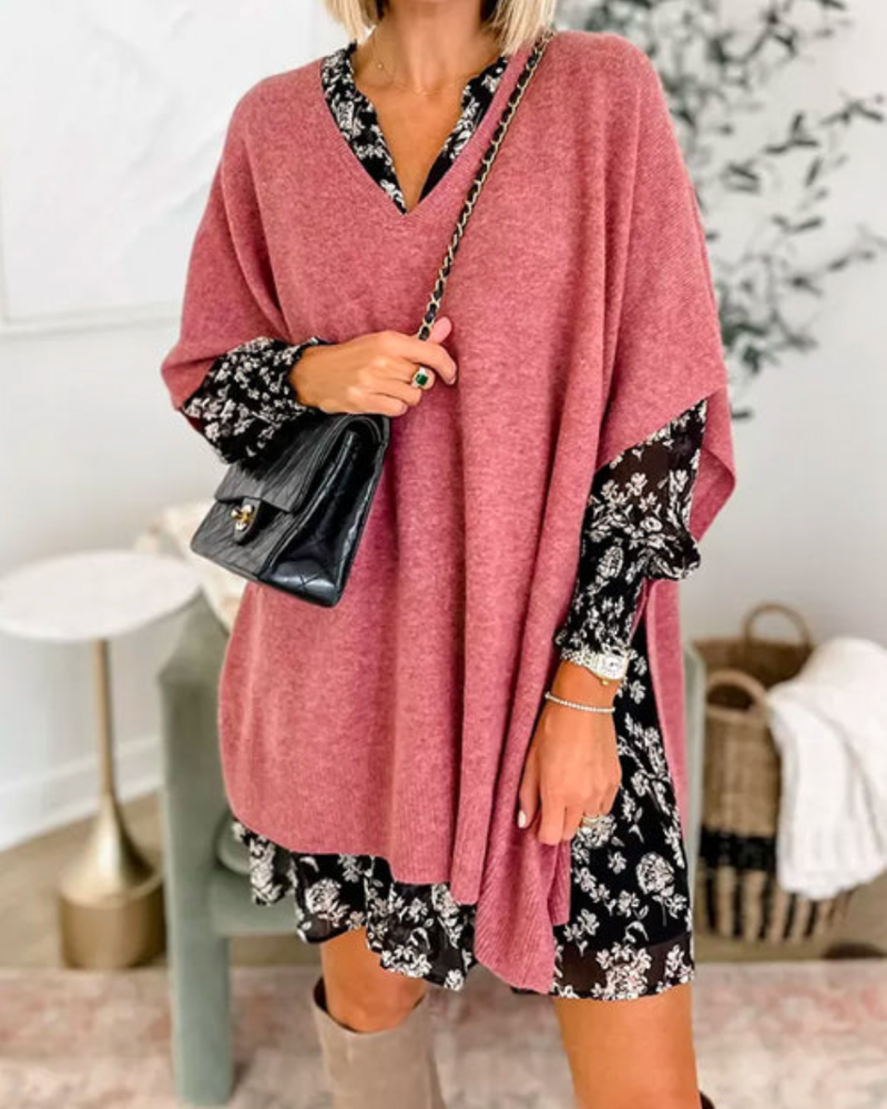 Sweter Adeline Plain Poncho z dekoltem w szpic i luźnym krojem