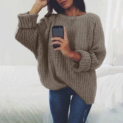 Wygodny sweter oversize z klasycznym okrągłym dekoltem