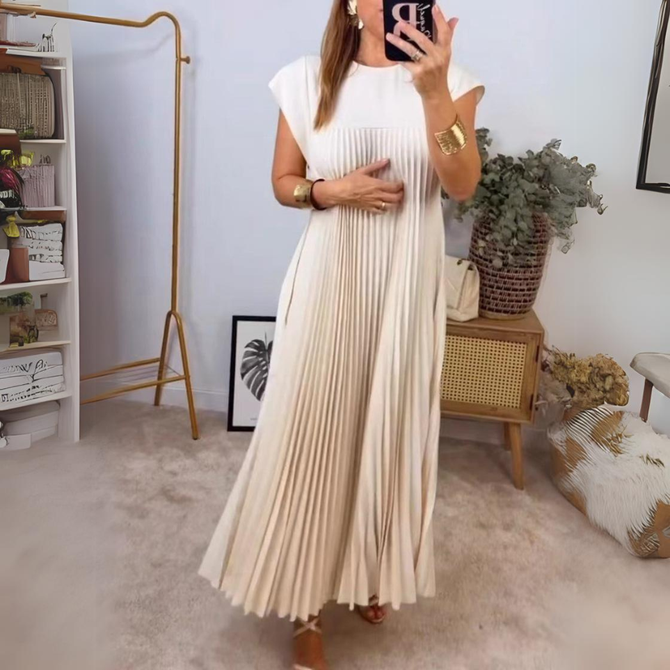 Lekka i elegancka plisowana sukienka