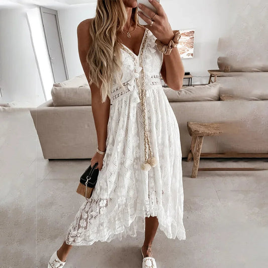 Sukienka boho z koronką i frędzlami