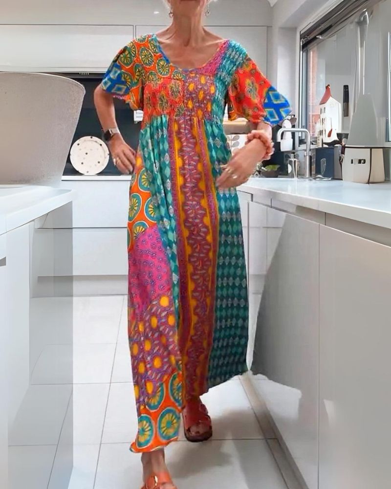 Sukienka w stylu bohemy z wzorem paisley