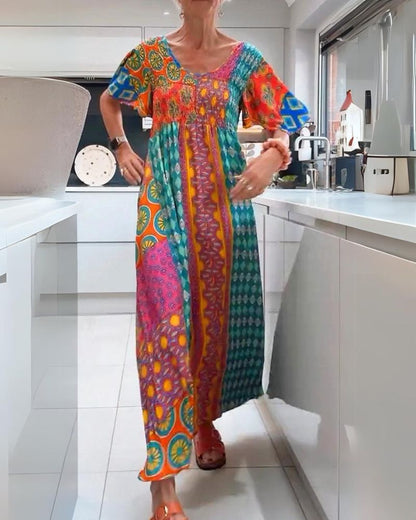 Sukienka w stylu bohemy z wzorem paisley