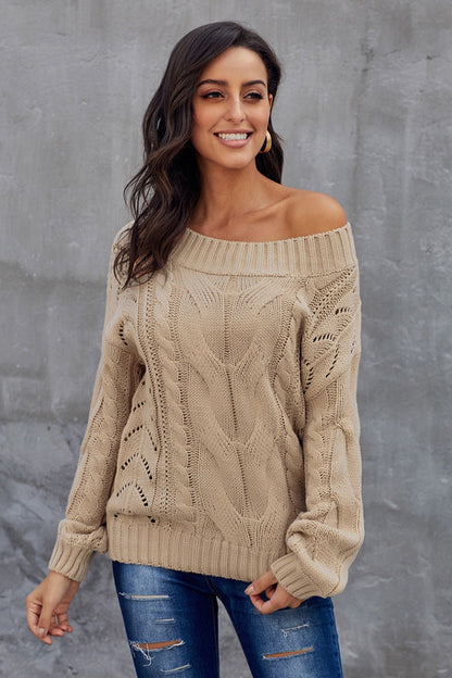 Sweter damski z grubymi ramionami