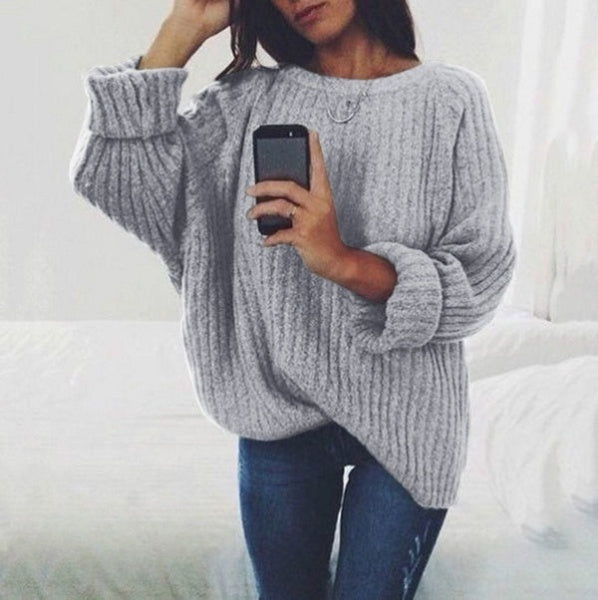 Wygodny sweter oversize z klasycznym okrągłym dekoltem