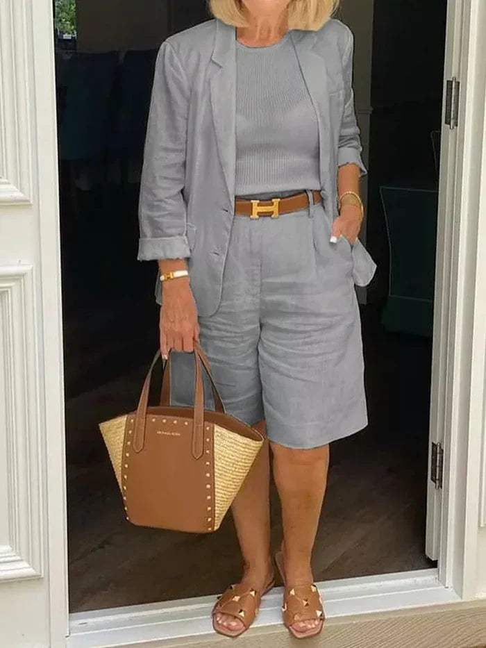 Zestaw damski - elegancka marynarka i szorty - stylowy - idealny na ciepłe dni