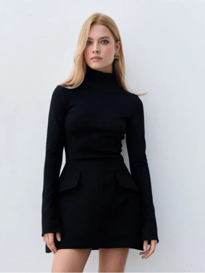 Marit - Damska sukienka mini z golfem