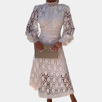 Elegancka koronkowa sukienka dla kobiet