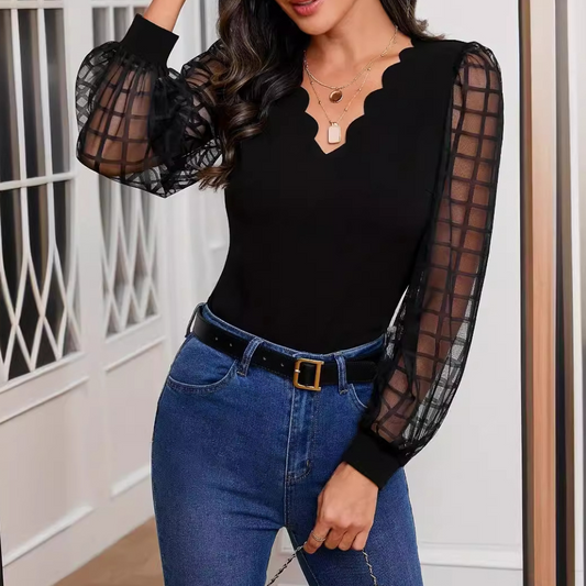 Ronja - Modny top damski z falistymi krawędziami