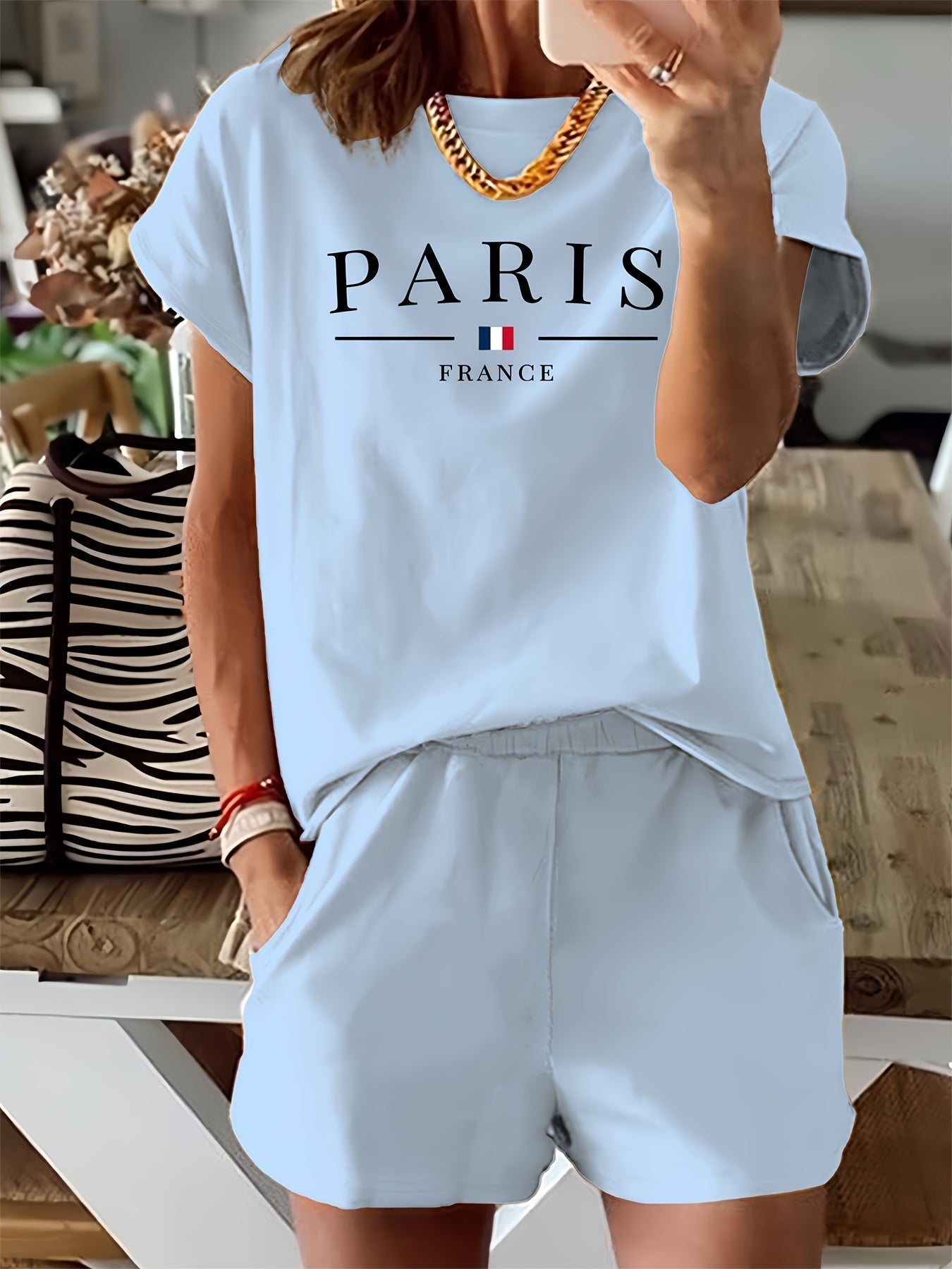 Casualowa koszulka i szorty - nadruk Paris i dzianina
