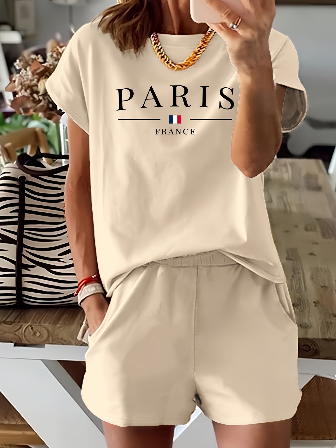 Casualowa koszulka i szorty - nadruk Paris i dzianina