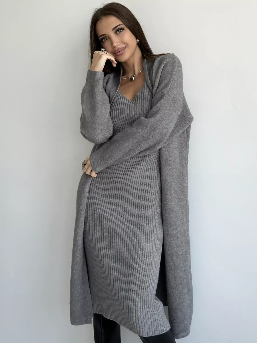 Elegancka sukienka maxi z ciepłym kardiganem