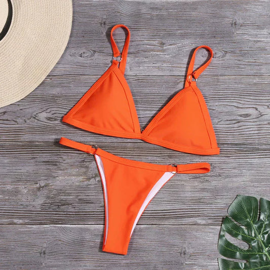 Beztroskie i stylowe ogólne bikini