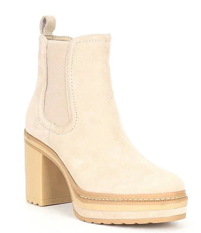 Codzienne buty z unikalnymi detalami