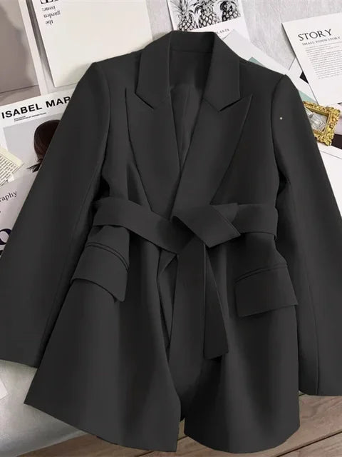 Lola - elegancki blezer damski