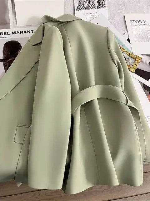 Lola - elegancki blezer damski