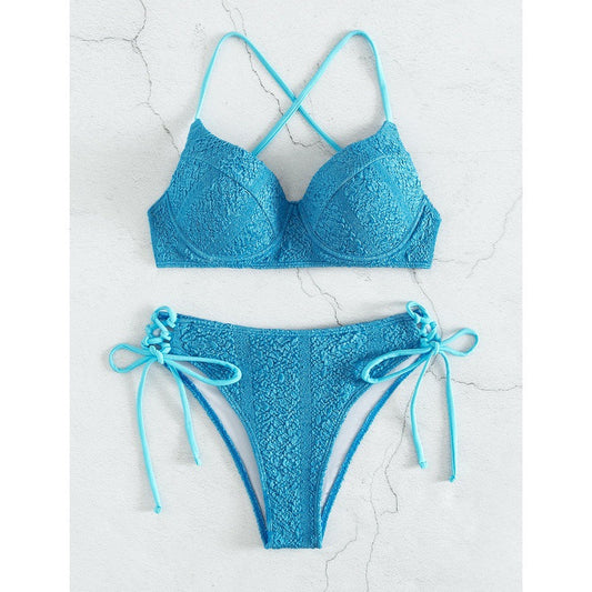 Wypolerowane i figlarne bikini