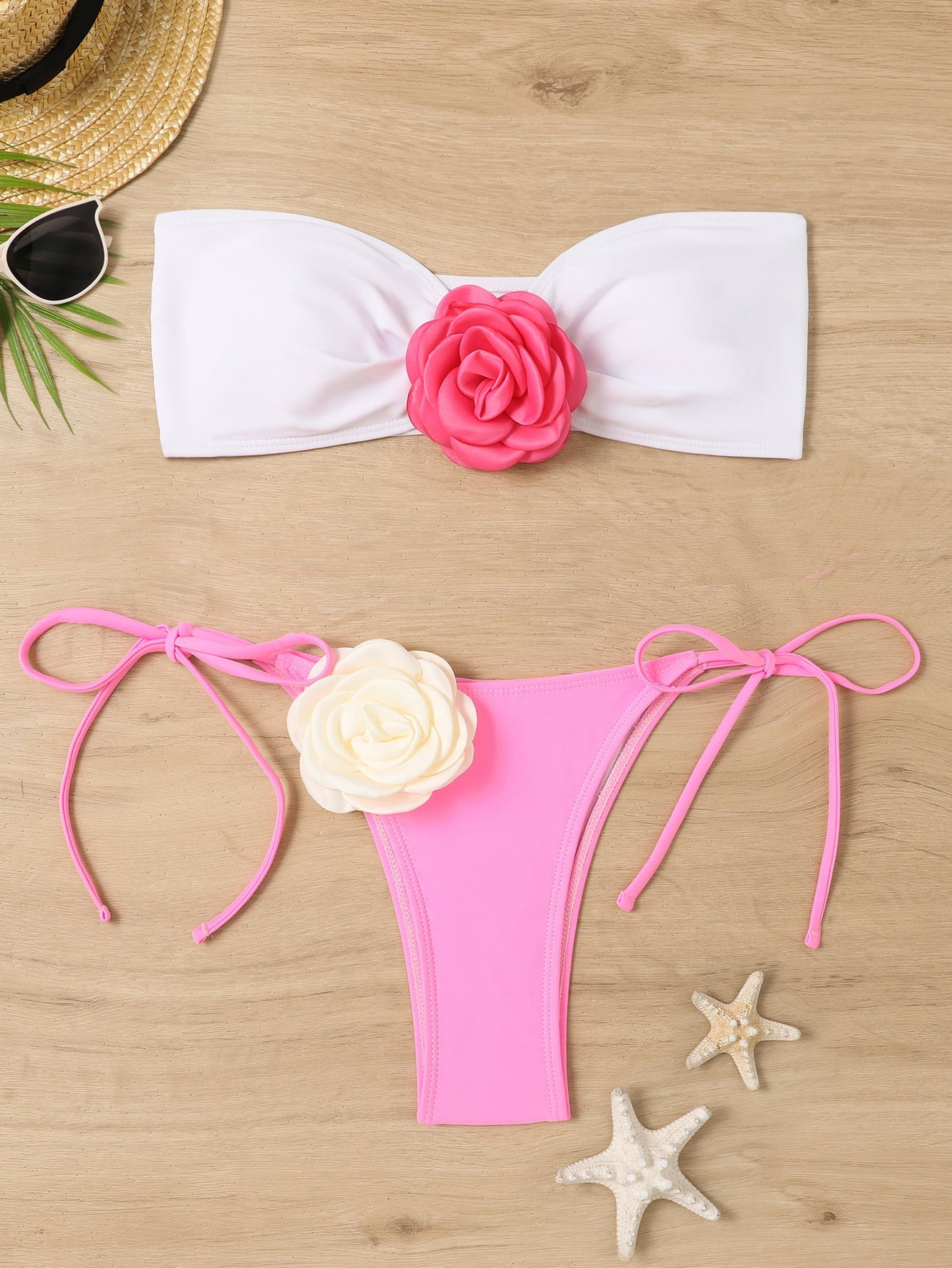 Świeże i kobiece bikini