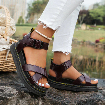 Cristina® | Eleganckie i pełne detali sandały zimowe