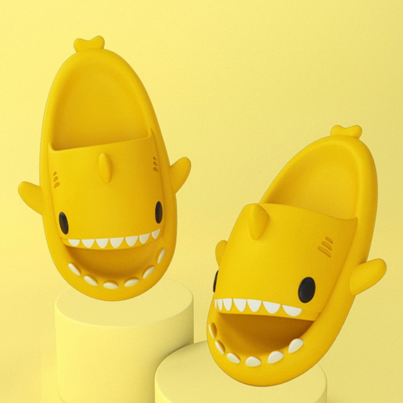 SharkToes™: Sandały z motywem rekina