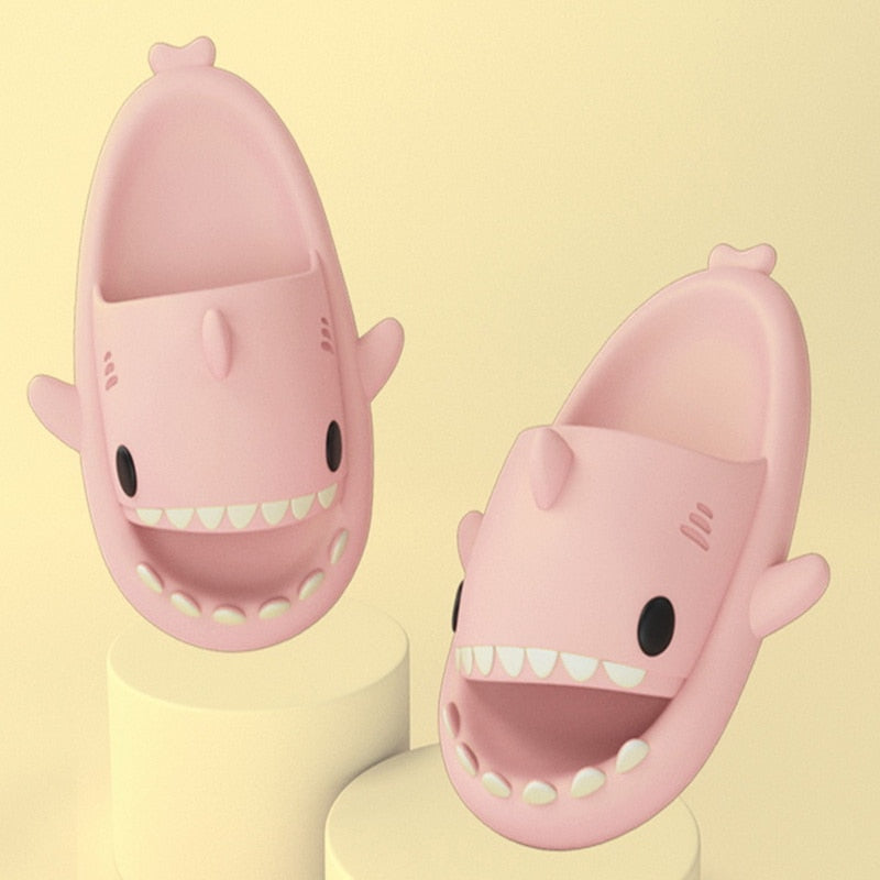 SharkToes™: Sandały z motywem rekina