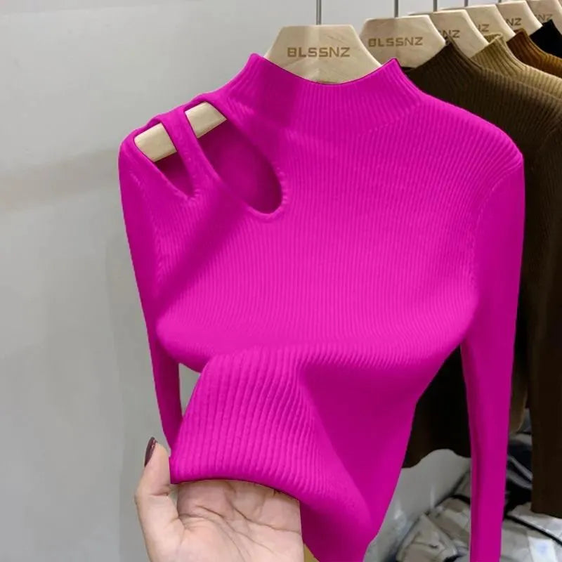 Sweter damski z wycięciem na obojczyku