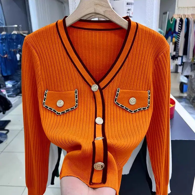 Sweter z długim rękawem i kieszeniami dla kobiet