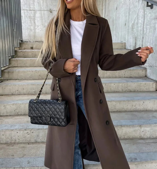 Sydney - elegancki pikowany płaszcz zimowy z paskiem