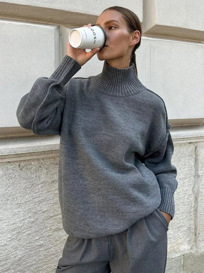 Sweter Darwin z golfem wykonany z gładkiej dzianiny