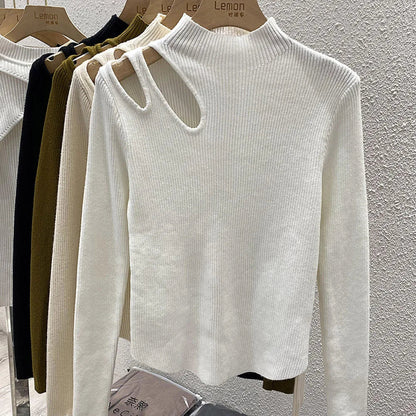 Sweter damski z wycięciem na obojczyku