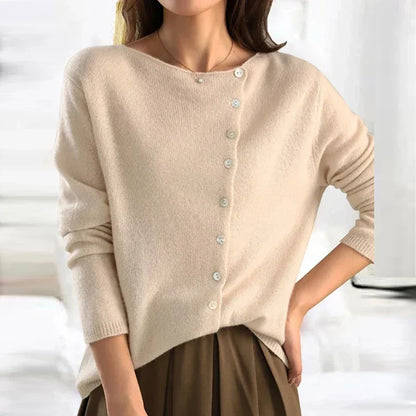 Zuri - Elegancki sweter z modną wstawką Knopfverschluss