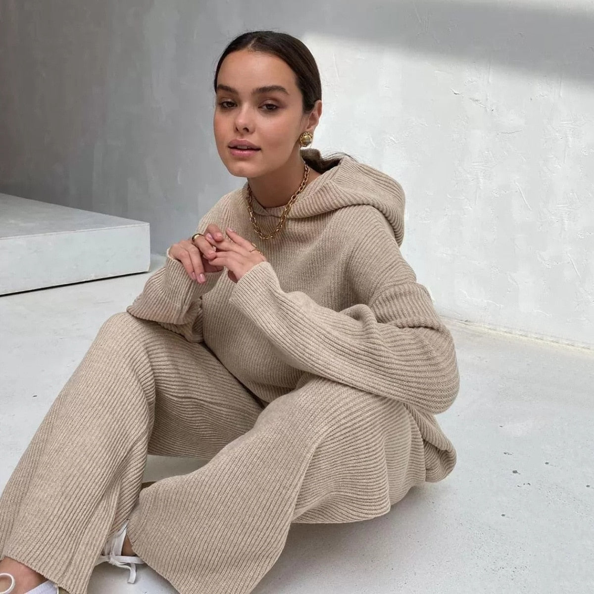 Ina - Stylowy 2-częściowy zestaw dzianinowy dla kobiet