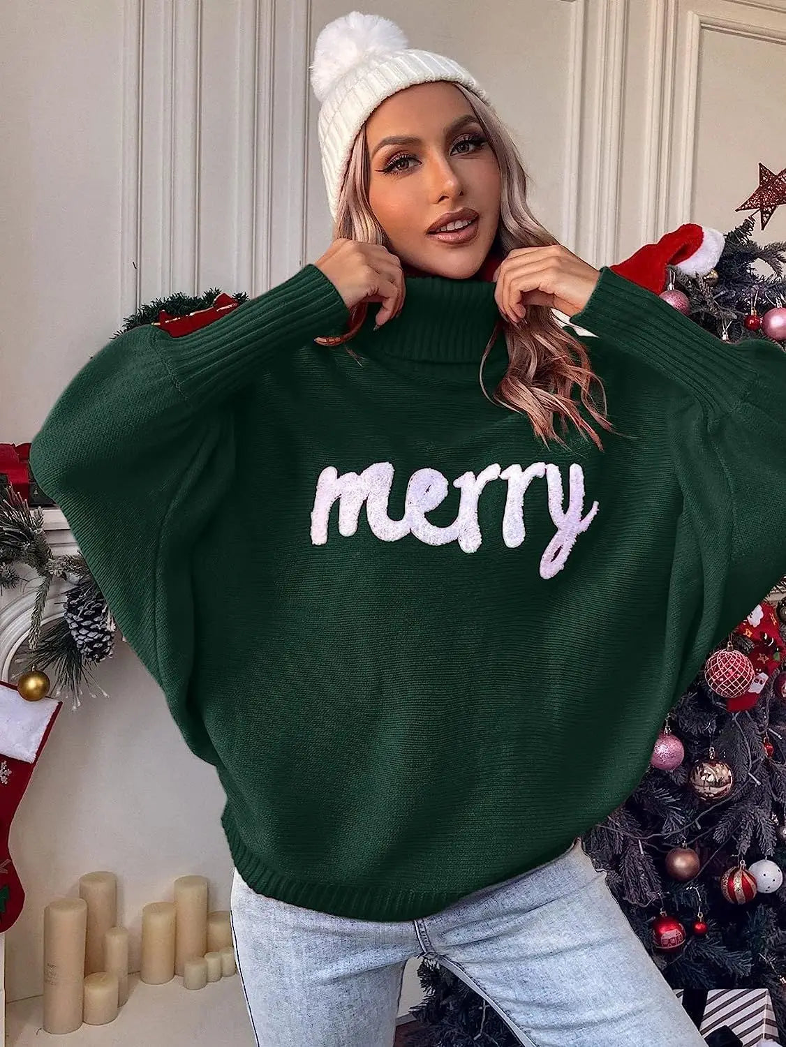 Ines - Dzianinowy sweter z nietoperzowymi rękawami, golfem i wytłoczonymi literami "Merry" dla kobiet