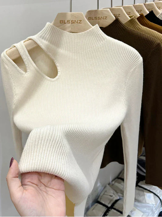 Sweter damski z wycięciem na obojczyku